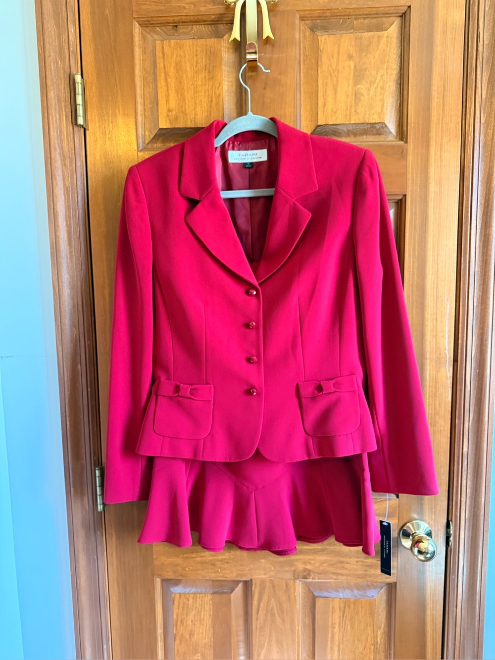 Tahari Arthur S Levine NWT Scarlet Red Skirt Suit Size 12 Ruffle Hem